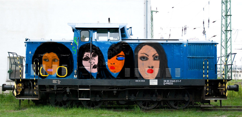 vanity-train